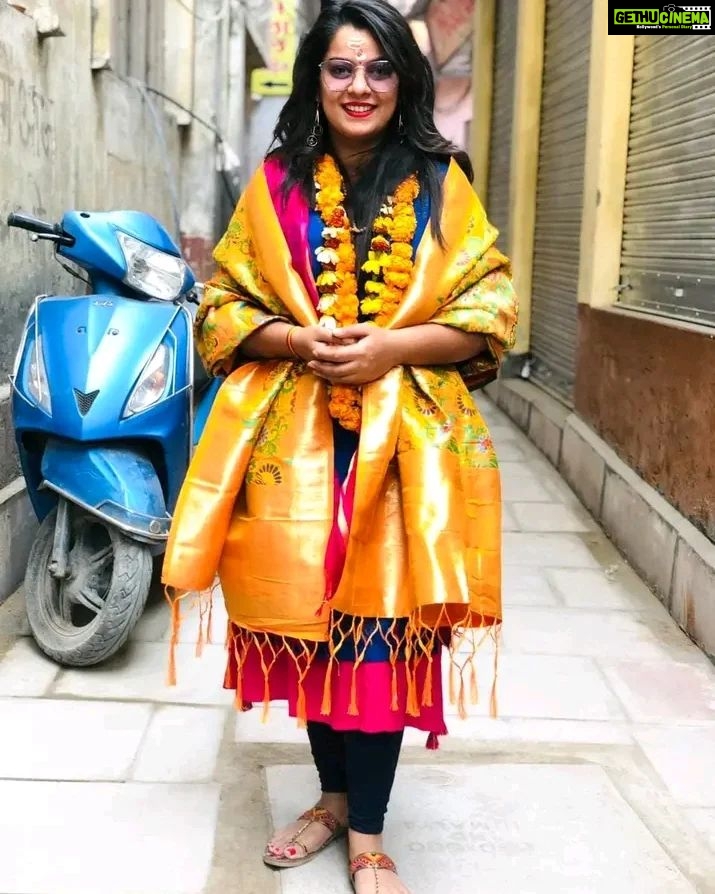 Nidhi Jha Instagram - आज भोजपुरी फिल्म जगत की अभिनेत्री निधि झा जी का जन्मदिन है। निधि झा जी को जन्मदिन की हार्दिक बधाई आप ऐसे ही हँसती मुस्कुराती रहे महादेव की कृपा आप पर हमेशा बनी रहे। Happy Birthday to you Nidhi Yash Mishra ji🎂🎂💐💐
