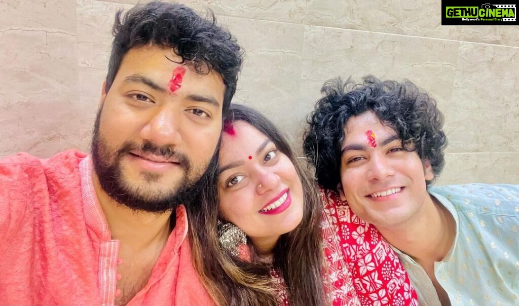 Nidhi Jha Instagram - A very Happy Raksha Bandhan to the two pillar’s who makes me the most fortunate sister in this world. Always be happy and always keep smiling. I love you both🧿 Happy Rakshabandhan ♥️