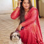 Nidhi Jha Instagram - Dogs do speak, but only to those who know how to listen.”♥️🧿 Parle♥️🧿