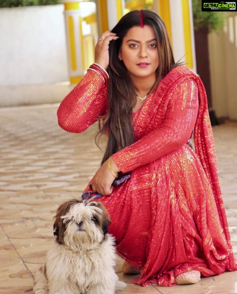 Nidhi Jha Instagram - Dogs do speak, but only to those who know how to listen.”♥️🧿 Parle♥️🧿