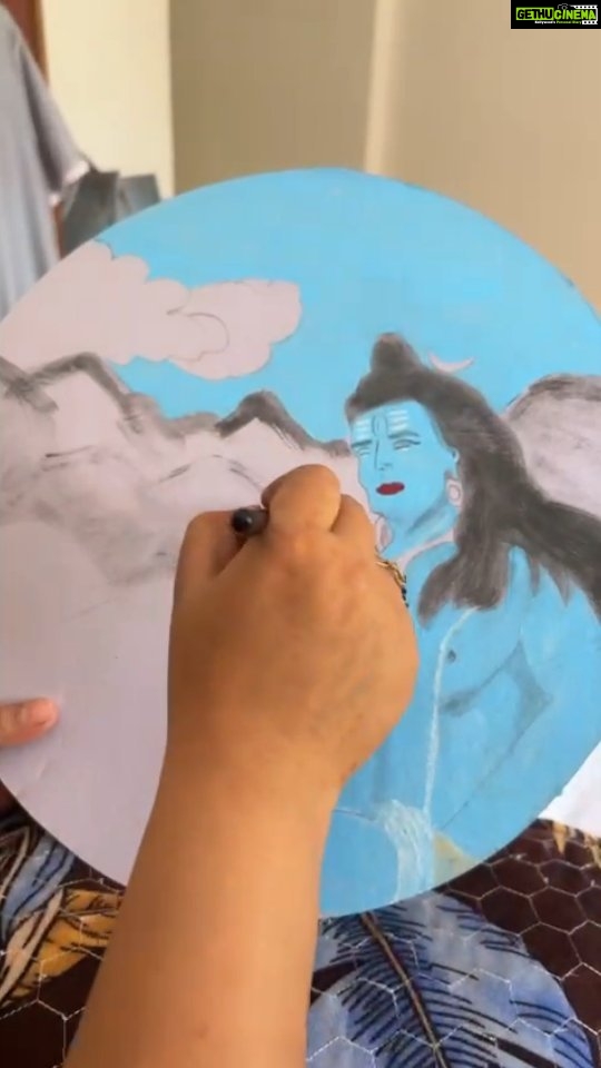Nidhi Jha Instagram - धर्मपत्नी जी ने मेरे ईष्ट देव भोलेनाथ का पेंटिंग बनाया। सोचा आप सभी तक शेयर करूं। कैसी कोशिश है जरूर बताएं।