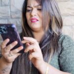 Nidhi Jha Instagram - Shopping se Kuch kuch hota hai, aap nahi samjhoge! Use kare Google Lens aur kijiye apne saare khwaab poore. #ad @google