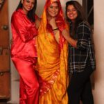 Nidhi Jha Instagram – पहली बार मेरे पास दो हीरोइन एक साथ। किसी को नही दुंगी 😘😘😘😘😘
