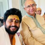 Nidhi Jha Instagram – “रुद्राभिषेक” धर्मपत्नी जी और बाबू जी के साथ।।। हर हर महादेव 🙏🔱🙏