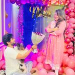 Nidhi Jha Instagram - कुछ लोग शोहरत पर नाज करते हैं कुछ लोग दौलत पर नाज करते हैं हमारे पास तो सिर्फ आप हैं इसलिए, हम आप पर नाज करते हैं ! Love you baby♥️🧿 #nemonikkuforever🧿❤️