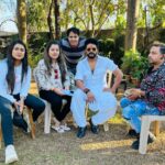 Nidhi Jha Instagram – Bhaiya ke saath me albam ki shooting ke time ek pyara sa photo saath bhabhi our dimpal ji our Monna dubay music, Director
Love you bro ❤️❤️❤️
#raadhekumar 
@dimpalsingh99 @munnadubeyofficial