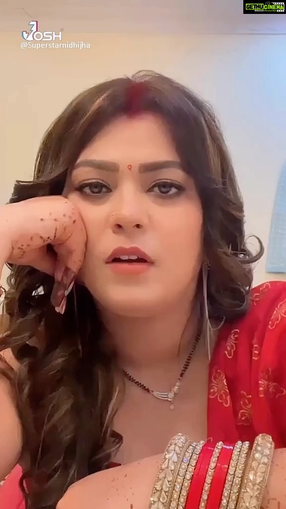 Nidhi Jha Instagram - I am taken💍🥰 @yashkumarr12 🤵♂️👰🏻♀️ . . . . . #nidhijha