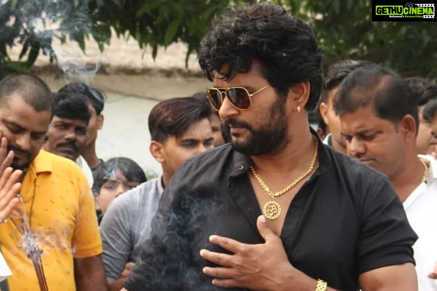 Nidhi Jha Instagram - HATHI MERE SAATHI ,,Mere boss ka ek aur dhamaka,, ,,Yash Kumar Entertainment ,,ke banner se shoot start ,, Aapka,, Suraj kumarr