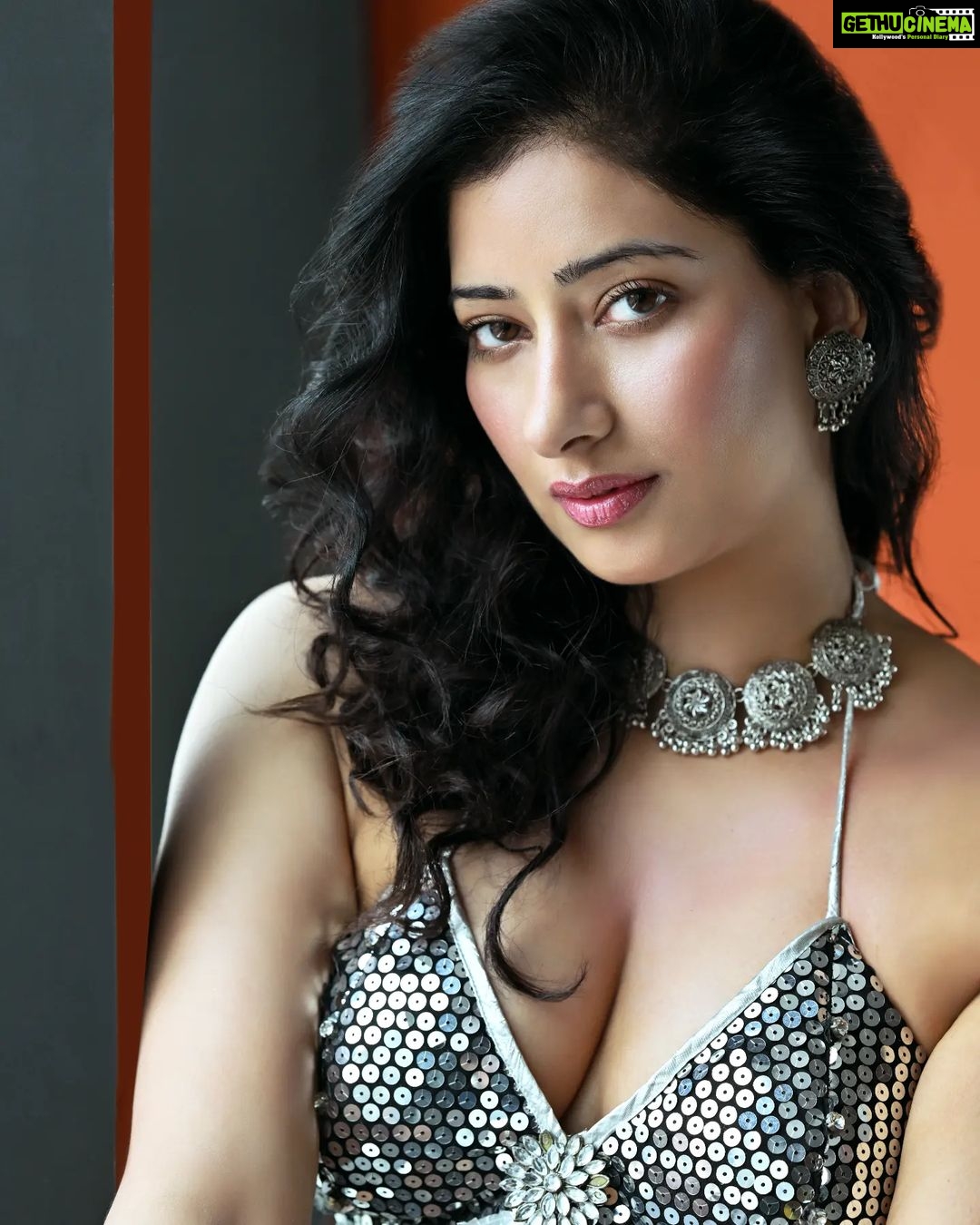 Niharica raizada age