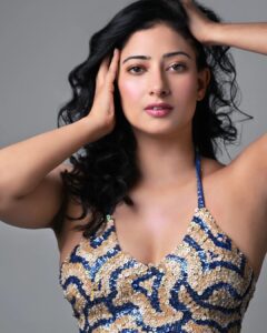Niharica Raizada Instagram - Tuje kya pata jaaniye...

#NiharicaRaizada 

Shot by @mandar_photos 
Studio @mkg_film_studio 
Muse @official_niharica_raizada