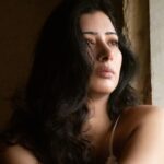 Niharica Raizada Instagram - Hardworking Khalasi #NiharicaRaizada Shot by @pranavgodsephotography