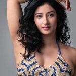 Niharica Raizada Instagram - Tuje kya pata jaaniye... #NiharicaRaizada Shot by @mandar_photos Studio @mkg_film_studio Muse @official_niharica_raizada