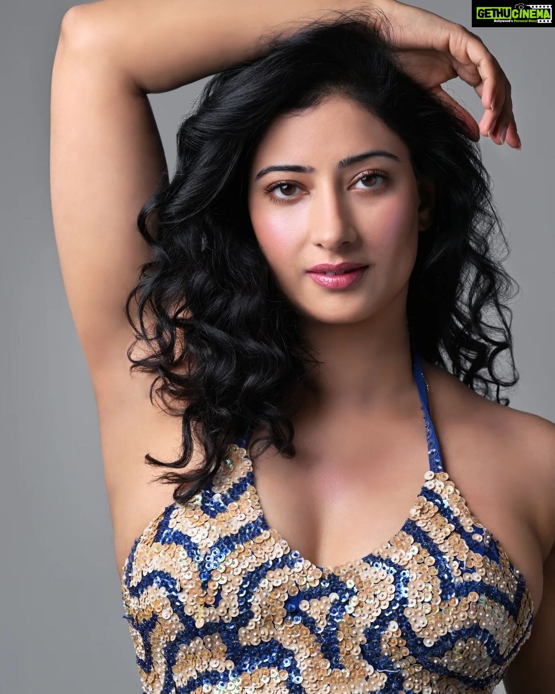 Niharica Raizada - 18.1K Likes - Tuje kya pata jaaniye...
#NiharicaRaizada
Shot by @mandar_photos
Studio @mkg_film_studio
Muse @official_niharica_raizada