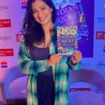 Niharica Raizada Instagram - Cricket World Cup fever grips @official_niharica_raizada at the book launch of 'Indian Cricket Then And Now,' edited by Venkat Sundaram, with foreword by Legendary Cricketer Rahul Dravid! 🏆🏏📚 #niharicaraizada #venkatsundaram #rahuldravid #CricketWorldCup #booklaunch leo