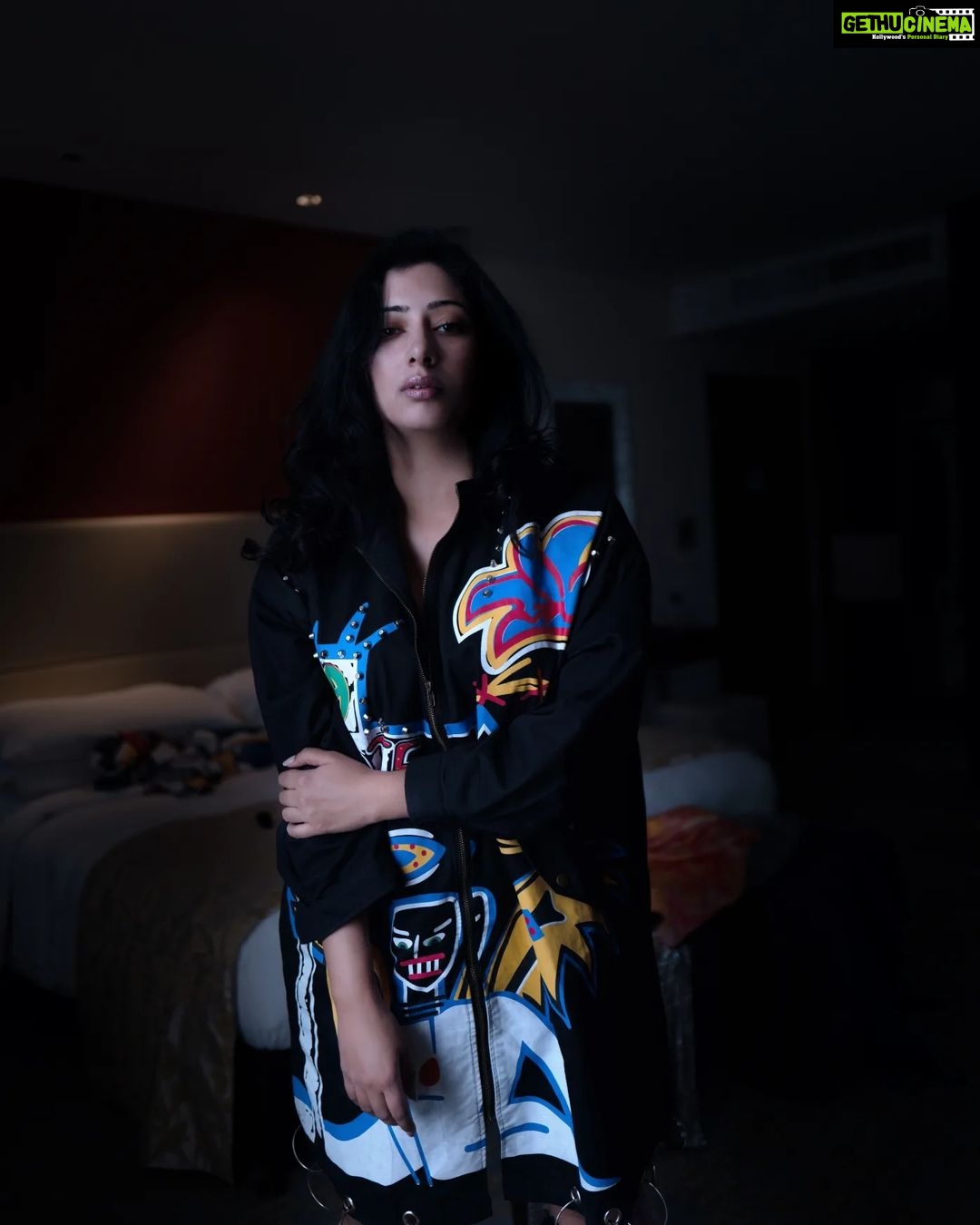 Niharica Raizada Instagram - Somewhere where we can be alone. #NiharicaRaizada Hair @sanjeewaniembuldeniya Photography @rajeshtailang Location @movenpickcmb Person @official_niharica_raizada Designer @ladeeda_couture Colombo, Sri Lanka