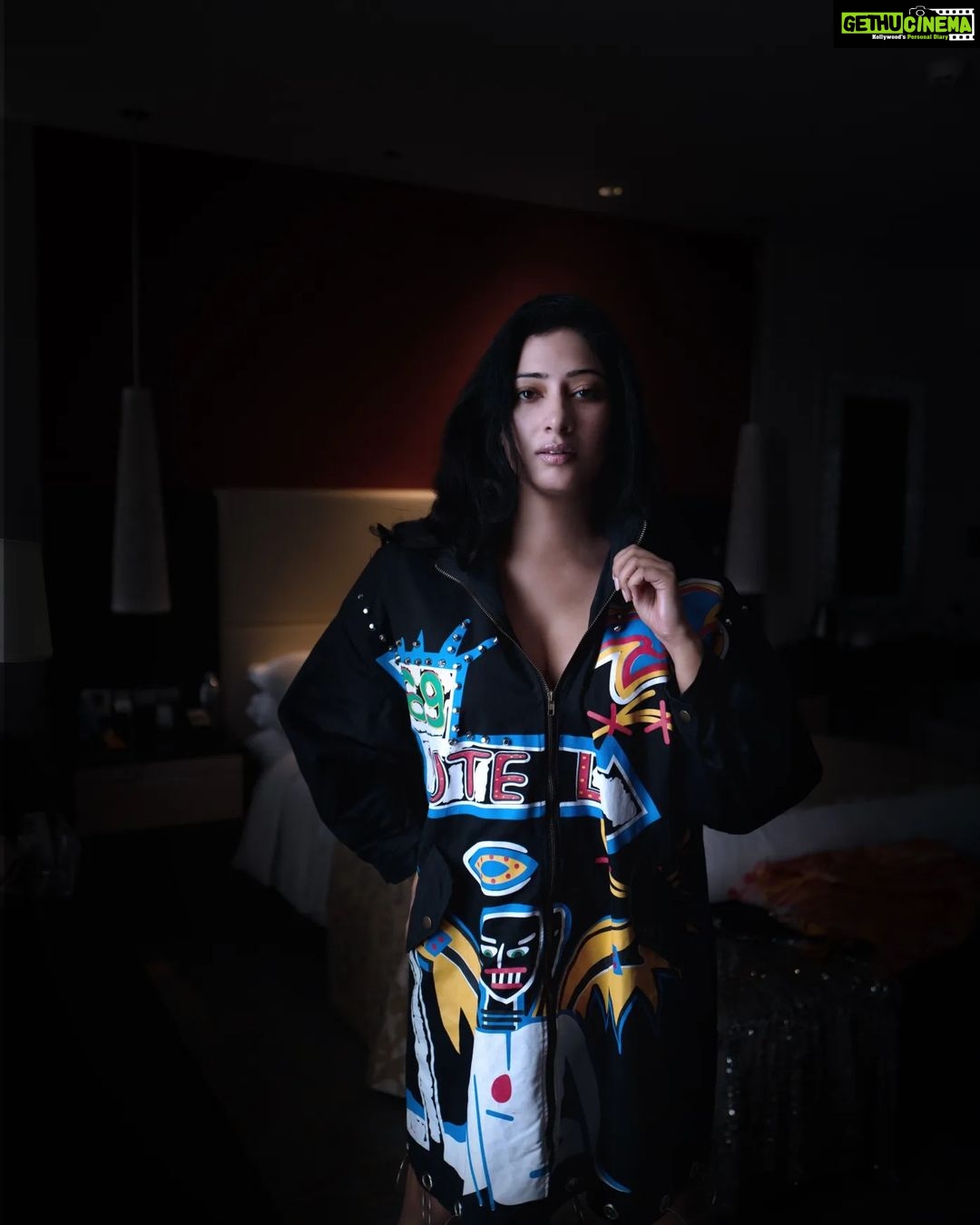 Niharica Raizada Instagram - Somewhere where we can be alone. #NiharicaRaizada Hair @sanjeewaniembuldeniya Photography @rajeshtailang Location @movenpickcmb Person @official_niharica_raizada Designer @ladeeda_couture Colombo, Sri Lanka