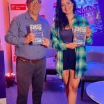 Niharica Raizada Instagram - Cricket World Cup fever grips @official_niharica_raizada at the book launch of 'Indian Cricket Then And Now,' edited by Venkat Sundaram, with foreword by Legendary Cricketer Rahul Dravid! 🏆🏏📚 #niharicaraizada #venkatsundaram #rahuldravid #CricketWorldCup #booklaunch leo