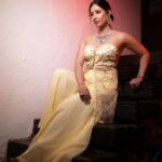 Niharica Raizada Instagram - A little Lush a little Priti! Styled by @pritisahnidesigns Makeup by @makeoverbyamiofficial Photographer @sagarsanket23 and @mandarbhadrike_photography Jewellery @lushjewelsmumbai In frame @official_niharica_raizada #Fashion #IndianAttire #NiharicaRaizada #PritiSahni #DiamondJewellery