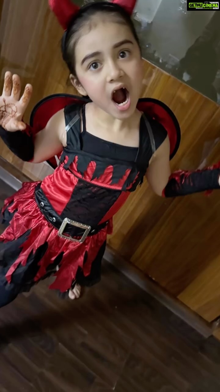 Nikita Thukral Instagram - Our Halloween celebration filled with love and joy this reel is made of love 😍#halloween #love #motherdaughter #daughterlove❤️ #toddlersofinstagram #actressdaughter #jasmyrranikitamago #actresslifestyle #happyhalloween #happiness #gratitude
