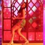 Nimika Ratnakar Instagram - Pushpavati hookstep challenge 💃🏻💃🏻💃🏻 @darshanthoogudeepashrinivas #pushpavati #kranti #krantibegins #krantirevolutionfromjan26 #dboss #darshanthoogudeepasrinivas #challengingstardarshan #nimika #nimikaratnakar #trendingreels #trending #reelsinstagram #trend #sandalwood #kannada #kannadaactress #kannadareels #kannadamovies