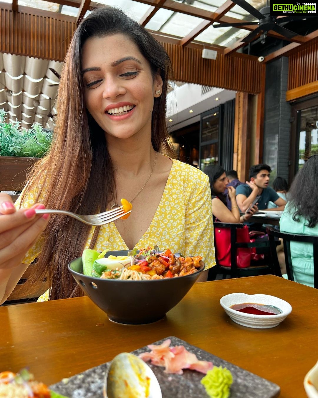 Nimika Ratnakar Instagram - I just want someone to look at me the way i look at food π±π₯ππ€€ #loveforfood #food #foodporn #foodie #nimika #nimikaratnakar #vacation #metime #foodstagram #bangalore #trending Bangalore, India