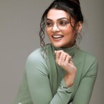 Nimika Ratnakar Instagram – “A girl should be two things: Classy & Fabulous” – Coco Chanel

Such a lovely time shooting with the very talented photographer @vinu5494 and the very pretty MUA @supremesparklemakeupartistry whose work is as beautiful as her, hairstylist @iysha_makeover ❤️

#photography #trending #trendingnow #trend #model #actor #photoshoot #shootmode #shoot #shooting #nimika #nimikaratnakar #sandalwood #tollywood #kannada #kollywood #bollywood #kannadaactress #heroine #actress #mua #fashion #vogue #neon #birds #parrot #makeup #mua #green #photography #photo