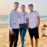 Nimika Ratnakar Instagram - Seas the Day! 🏖 🏝 🌊 🌊🌊 #beach #waves #seashore #sea #maldives #miami #mangalore #kudla #bliss #happy #rainyday #peace #calm #music #actor #singer #model #nimika #nimikaratnakar #trending #trend #family #familia #dad #mom #parents