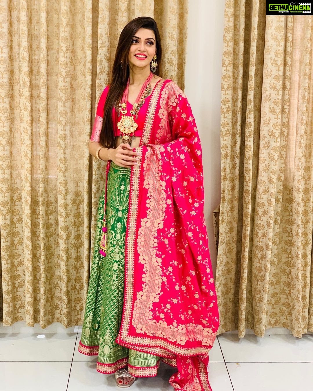 Nimika Ratnakar Instagram - Her Big Day ❤️ Happy married life dear @shibsworld2021 😘 Jewellery: @rentingstoli #trending #trendingnow #wedding #marriage #lehenga #bridesmaids #model #actor #sandalwood #tollywood #bollywood #weddingseason #bestie #bestieswedding #kudla #mangalore #bride #jewellery #fun #family