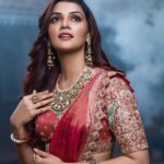 Nimika Ratnakar Instagram - Wear life like an ornament 😀 Designer & styling - @angalakruthi Photographer - @divinephotography.in Jewelry - @sriganeshjewellers Makeup - @nageshmakeover09 Venue - @thepeacockgrove @thetharavadumane #actor #model #nimika #nimikaratnakar #pushpavati #shakeitpushpavati #dboss #darshanthoogudeepasrinivas #kaatera #vogue #ethnicwear #jewellery #design #desifashion #mua #traditionalwear #trend #trending #celebration #wedding #photography #photooftheday #photo #photoshoot