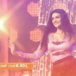 Nimika Ratnakar Instagram - ಜೀ ಕುಟುಂಬ ಪ್ರಶಸ್ತಿಗಳು 2023 ರಲ್ಲಿ ನನ್ನನ್ನು ವೀಕ್ಷಿಸಿ, ಇಂದು ಸಂಜೆ 6.30 ಕ್ಕೆ @zeekannada ವಾಹಿನಿಯಲ್ಲಿ 🤗🙏🏻 Watch me on Zee kutumba awards 2023, this evening at 6.30 pm on @zeekannada channel 🤗🙏🏻 #zeekannada #zeekutumbaawards2023 #zee #nimika #nimikaratnakar #shakeitpushpavati #dboss #darshanthoogudeepasrinivas #trending #trendingreels #reels #reelsinstagram #reelsindia #reelsviral