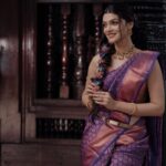 Nimika Ratnakar Instagram – Always stay connected to your roots 🍂🍁🍃 #soulsearching 

Styled by : @new.princess.salon 
Makeup & hair : Sharmila @new.princess.salon 
Jewellery: @new.princess.salon 
Photography: @prasadimages 
Location: @heritage.villaa 
Saree: @manikya_silks_suits 
Blouse: @thechunari 

#dboss #darshanthoogudeepasrinivas #challengingstardarshan #d56 #kaatera #actor #model #trending #trend #kabza  #kannada #kannadaactress #sandalwood #photooftheday #photography #ethnicwear #kranti #nimika #nimikaratnakar #pushpavati