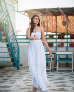 Nimika Ratnakar Instagram - Happy Holi😊 Paint me with your favourite colour ❤️🧡💛💚💙💜🤎

Outfits by : @devnastitchingstudio
Styled by : @nainaarora.fashion 
Mua & hair : @brides_of_mos 
Photography : @kiran.venkataramanappa 
Location: @shorethangblr 

#photooftheday #photography #photo #pushpavati #shakeitpushpavati #kranti #d56 #kaatera #dboss #darshanthoogudeepasrinivas #trending #trend #actor #model #sandalwood #actress #kannada #kannadaactress #nimika #nimikaratnakar #happyholi #holi #holifestival