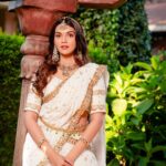 Nimika Ratnakar Instagram – There is a Princess inside all of us 👑 

Jewellery: @rentingstoli 
Location: @elementscelebratebangalore 
Makeup: @makeoverbysamridhi_ram 
Hair stylist: @sumamakeover 
Photographer: @vikasphotofactory 
Designer : @rentyourlook_by_chandangowda 

#dboss #darshanthoogudeepasrinivas #challengingstardarshan #d56 #kaatera #actor #model #tumtum #trending #trend #kannada #kannadaactress #sandalwood #photooftheday #photography #ethnicwear #kranti #nimika #nimikaratnakar #pushpavati Elements Celebrate