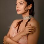 Nimika Ratnakar Instagram - Peach Panther 🧡 Photography: @framesbyvikaskakolu Styling & Wardrobe : @laxmikrishnaofficial Make up & hair : @glam8_makeup_studio #photography #actor #model #shoot #trending #sandalwood #nimika #kaatera #dboss #nimikaratnakar #kannadaactress #vogue #fashion #fashionstyle #fashionstatement #fashioninsta