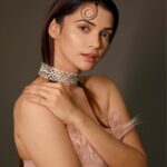 Nimika Ratnakar Instagram - Peach Panther 🧡 Photography: @framesbyvikaskakolu Styling & Wardrobe : @laxmikrishnaofficial Make up & hair : @glam8_makeup_studio #photography #actor #model #shoot #trending #sandalwood #nimika #kaatera #dboss #nimikaratnakar #kannadaactress #vogue #fashion #fashionstyle #fashionstatement #fashioninsta