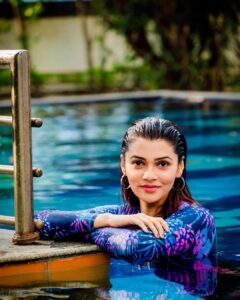 Nimika Ratnakar Instagram - Water buff 💦 💧 🏊‍♀️ 

@framesbyvikaskakolu thanks for being there for all my impromptu shoots 😀

#actor #model #nimika #nimikaratnakar #pushpavati #shakeitpushpavati #dboss #darshanthoogudeepasrinivas #kaatera #saree #vogue #mua #traditionalwear #trend #trending  #photography #photooftheday #photo #photoshoot #swimmingpool #swim #swimming #swimwear #fashion