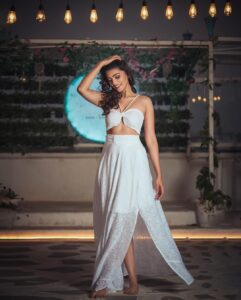 Nimika Ratnakar Instagram - Slay it 😊

Outfits by : @devnastitchingstudio 
Styled by : @nainaarora.fashion 
Mua & hair : @brides_of_mos 
Photography : @kiran.venkataramanappa 
Location: @shorethangblr 

#photooftheday #photography #photo #pushpavati #shakeitpushpavati #kranti #d56 #kaatera #dboss #darshanthoogudeepasrinivas #trending #trend #actor #model #sandalwood #actress #kannada #kannadaactress #nimika #nimikaratnakar