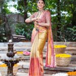Nimika Ratnakar Instagram - Simplicity & Saree never go out of style 😊 Designer & styling - @angalakruthi Photographer - @divinephotography.in Jewelry - @sriganeshjewellers Makeup - @nageshmakeover09 Venue - @thepeacockgrove @thetharavadumane #actor #model #nimika #nimikaratnakar #pushpavati #shakeitpushpavati #dboss #darshanthoogudeepasrinivas #kaatera #saree #sixyardsofelegance #vogue #ethnicwear #jewellery #design #desifashion #mua #traditionalwear #trend #trending #akshayathritiya #celebration #wedding #photography #photooftheday #photo #photoshoot
