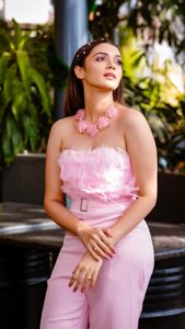 Nimika Ratnakar Instagram - Pearl Beauty 🤍🤍🤍

Wardrobe & styling @laxmikrishnaofficial 🥰 
Photography @vikasphotofactory 
Makeup @glam8_makeup_studio 💄🤩 
Hairstylist @pooja_creatives 🥰

#pushpavati #shakeitpushpavati #kranti #krantirevolutionfromjan26 #dboss #actor #actress #model #sandalwood #kannada #kannadasongs #kannadaactress #nimika #nimikaratnakar #trending #trendingnow #laxmikrishnalabel #vogue #fashion #fashionstyle #fashionnova #fashionblogger