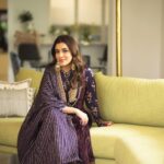 Nisha Agarwal Instagram - Easy breezy yet looking like a wow.. Wearing @shraddharambhia_official Jewelry @vinantimanjidesignerjewellery #indian #festiveindianwear #indianfestival #indiandesigners