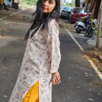 Nisha Ravikrishnan Instagram - ಮುದ್ದಾಗಿ ಸೇರಿ....ನನ್ನಲ್ಲಿ ಹೀಗೊಂದು ಜಾದು ತುಂಬ ಜೋರು 🙈🧸 #nimmnisharkn 🖤🤍