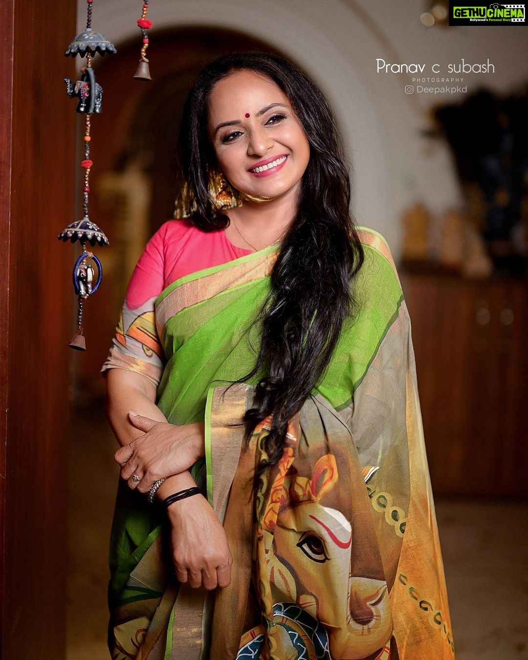 Nisha Sarangh Instagram - ഉഷസ്സിനെ തഴുകും പൊൻകിരണങ്ങളും നിലാവിനെ തൊട്ടുണർത്തും ചന്ദ്രകാന്തിയും കണ്ടു നിന്നൂ നിൻ മധുരമന്ദസ്മിതം... @nikonindiaofficial Inframe - @nisha_sarangh Mua - @bijeesh_make_aura Assist - @__swetha__achuzzz__ 👩💻 - @deepakpkd #pranavcsubashphotography #bokeh #fitnessmodels #model #modeling #modelingagency #modelingportfolio #modellife #modelo #modelos #modelphotography #mypixeldiary #photo #photographer #photographers_of_india #photography #photomodel #photooftheday #photoshoot #photoshop #pic #picoftheday #pictureoftheday #scalemodel #teenmodel #nishasarangh #nishasarang @nisha_sarangh_fans_club @nisha_sarangh_neelu_fansonline @nisha_sarangh_fans_online @nisha_sarang__fans @nisha_sarangh_fans_online_2 @nisha_sarang_fanz_club_ @nisha_sarangh_fans @nisha_sarang_promoters @nisha_sarang_fanz_club_ @nishasarangfanspage @nsop_official @nisha_sarang_promoters @neelu_nishasarang @neelu_amma_ @nisha_sarangh_fans_official @__neelakurinji @thenmuttai @moodyframes_ @moodygram_kerala @moody_tapes @moodyframe_kerala @click_and_tag @clicksofmallu @clicks2gallery @k4_clicks_photography_ @clicks_and_tags_official @clickstogallery @click @click_india_click @malluclicks @indian_click_ @kannur.clicks @mobile_clickzzz_kerala @official_click_hub @click_point._ @nte_click @clicks_of.clarity @dm_your_click @keralagram_clicks @clickzoftag @_click_and_tag_ @nte_padam @nte.keralam @nte_keralam @models__of__k_e_r_a_l_a_ @models_insta___ @models_of_kerala @models_of_kerala_____ @shoutout__models___ @___modelzz___of___insta___ @modelzz__of__kerala2.0 @thani_nadan_modelss @insta_models_of_kerala__ @world_photography.hub @world_photography_page @world_clicks_hub @world_of_moving @world_creative_hub @worldwide_photography_hub @world_.of_.photographers എന്റെ കേരളം - ente keralam