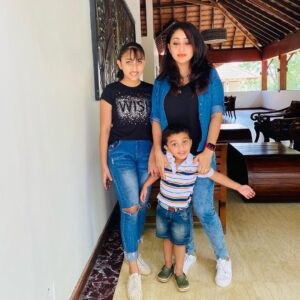 Nithya Das Instagram - Me and my world #nunu # mannu# @nainajamwal_ #love#life#family#motherdaughterlove #mothersonlove #