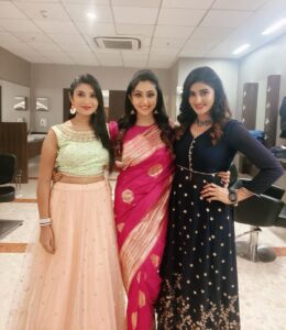 Nithya Das Instagram - One person’s craziness is another person’s reality ❤️dats we 3 

#craziness#costars#suntv#kannanekaney😘😘😘