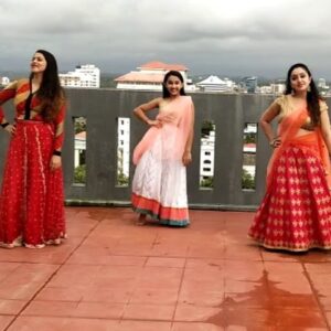 Nithya Das Instagram - Let us finish our dance b4 the rain comes# lock down # nothing to do # welcoming monsoon # rain lover# calicut# evening# ayshu# nunu# andme#