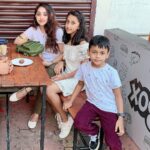 Nithya Das Instagram - Hangout#kids#fun#food#calicut#love#cafe#realchaykada#cafeoutdoor#cafewithlivemusic#mycalicut#beach#unniyappam