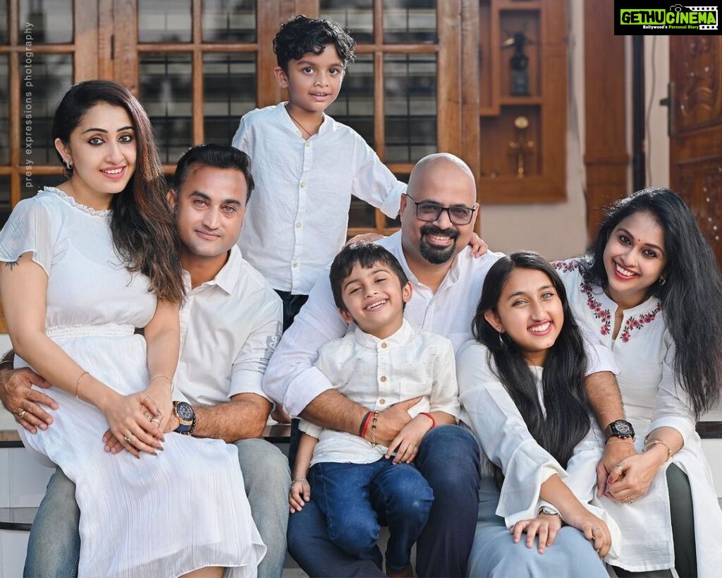 Nithya Das Instagram - Family is the biggest support system #. family #love #friends #happy #instagood #life #photography #baby #familytime #fun #photooftheday #like #instagram #kids #follow #cute #beautiful #smile #nature #travel #picoftheday #fashion #summer #happiness #art #food #momlife #home #lifestyle #familia