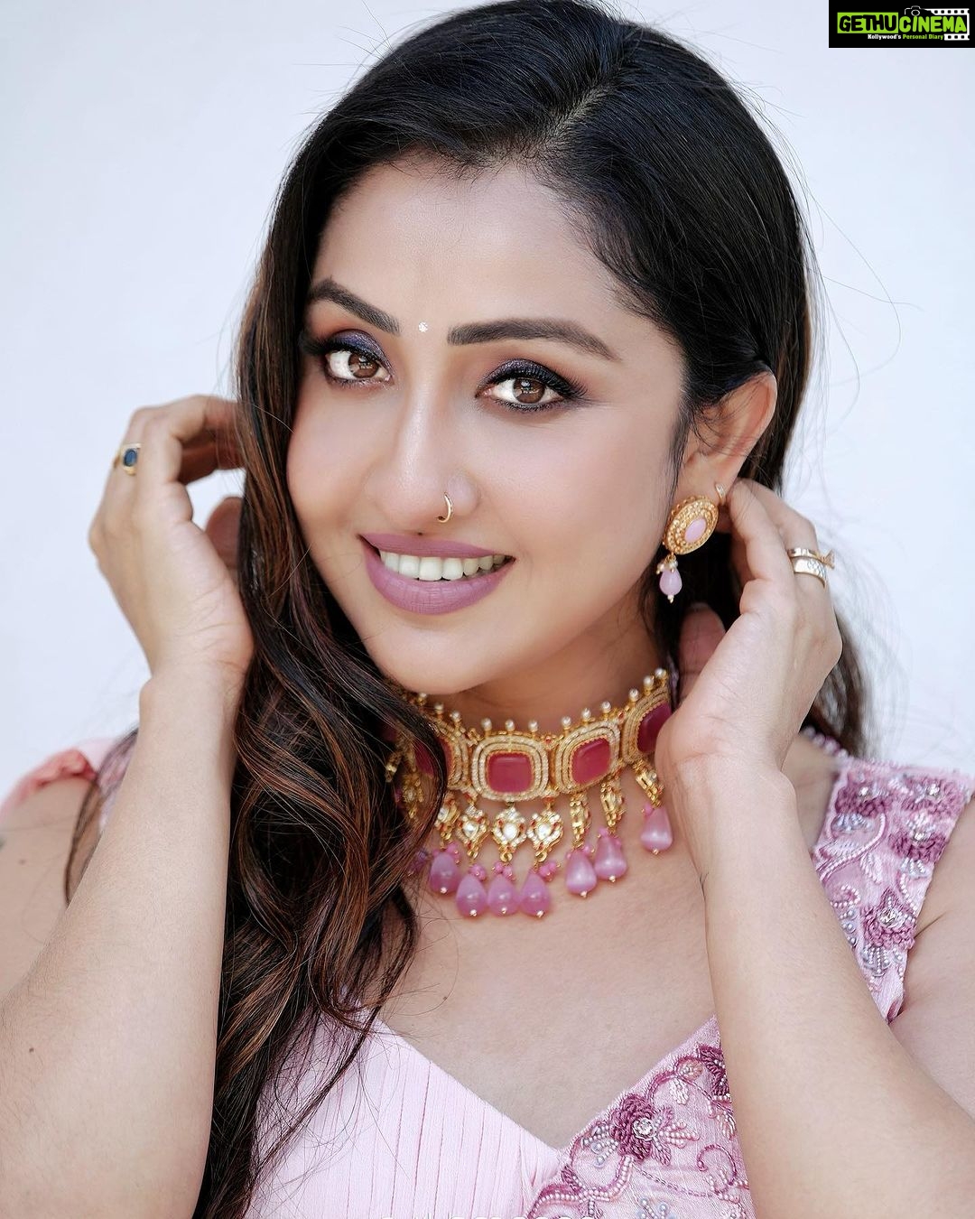 Nithya Das Instagram - Every photo has a hidden story …. Outfit: @teresadesigners Ornaments: @alameen_fashion_jewels Stylist: @anjali.fashionstories H&M: @vikramanvijitha pc 🖥️ @ajith.me.non