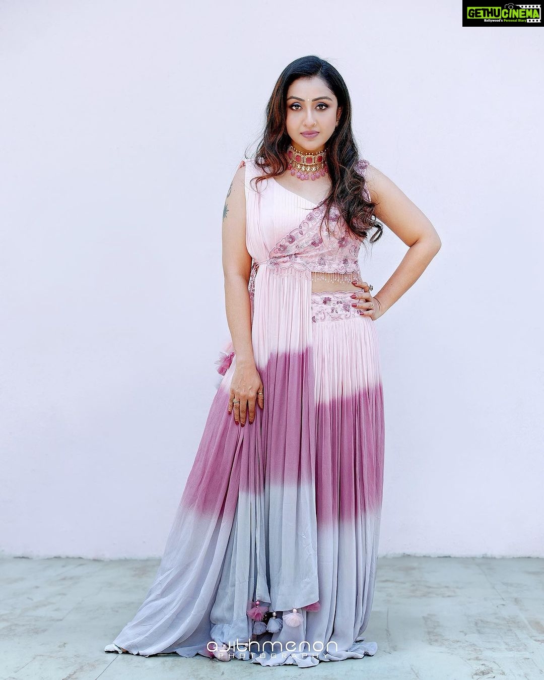 Nithya Das Instagram - Every photo has a hidden story …. Outfit: @teresadesigners Ornaments: @alameen_fashion_jewels Stylist: @anjali.fashionstories H&M: @vikramanvijitha pc 🖥️ @ajith.me.non