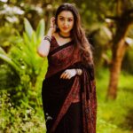 Nithya Das Instagram - Pic courtesy @anshad_guruvayoor outfit : @weaves_by_dhanya MUA @vikramanvijitha Stylist @anjali.fashionstories